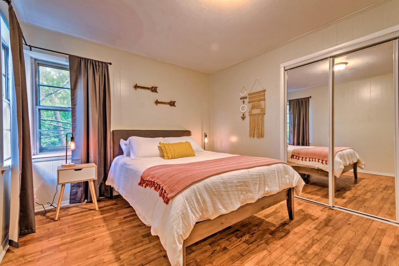 Centrally Located Hot Springs Home With Deck! エクステリア 写真